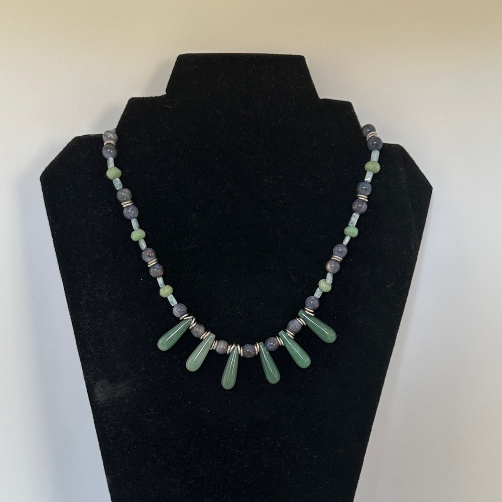 Elegant 925 sterling silver JADE  Beaded Necklace